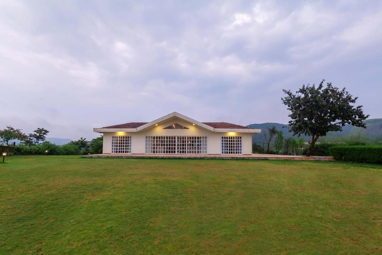 Stayvista'S Shivom Villa 12 - A Serene Escape With Views Of The Valley And Lake Lonavala Eksteriør bilde