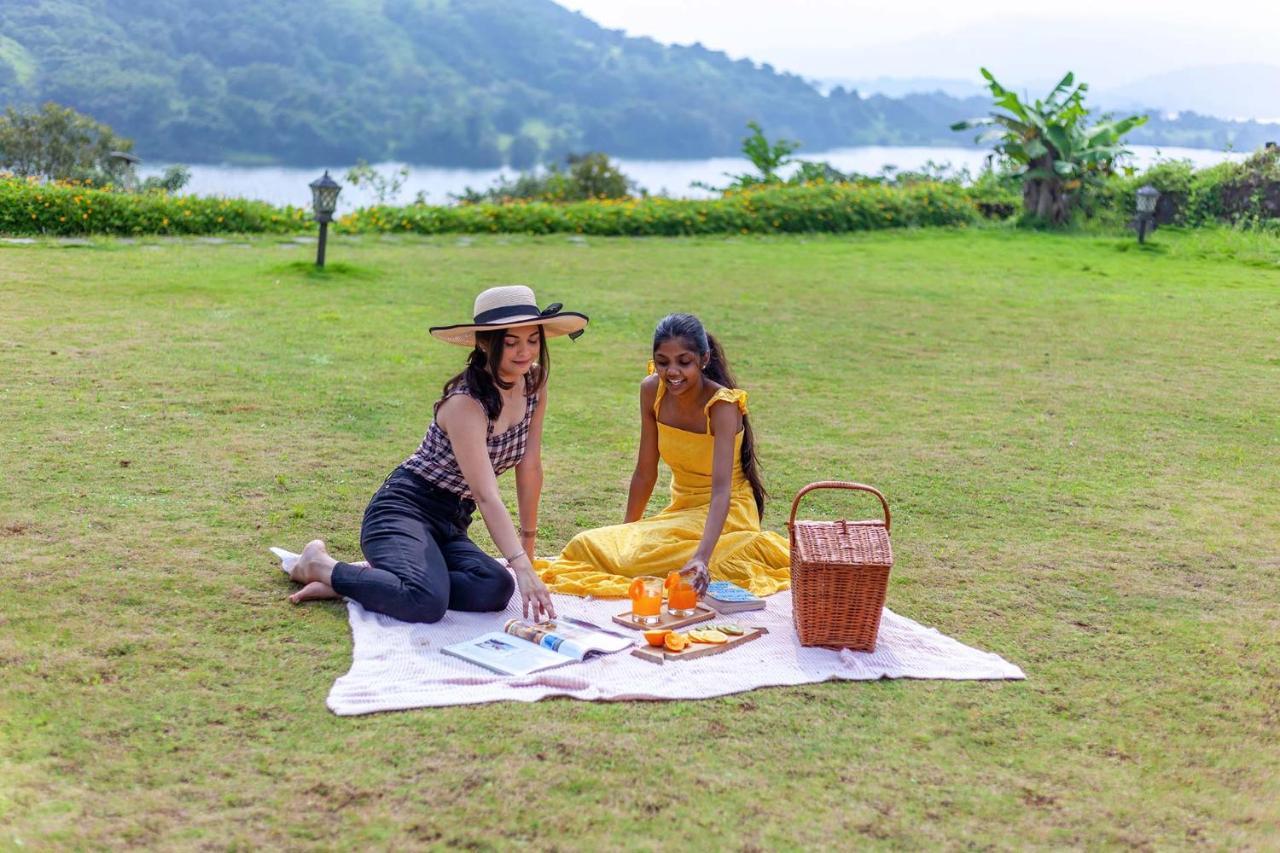 Stayvista'S Shivom Villa 12 - A Serene Escape With Views Of The Valley And Lake Lonavala Eksteriør bilde
